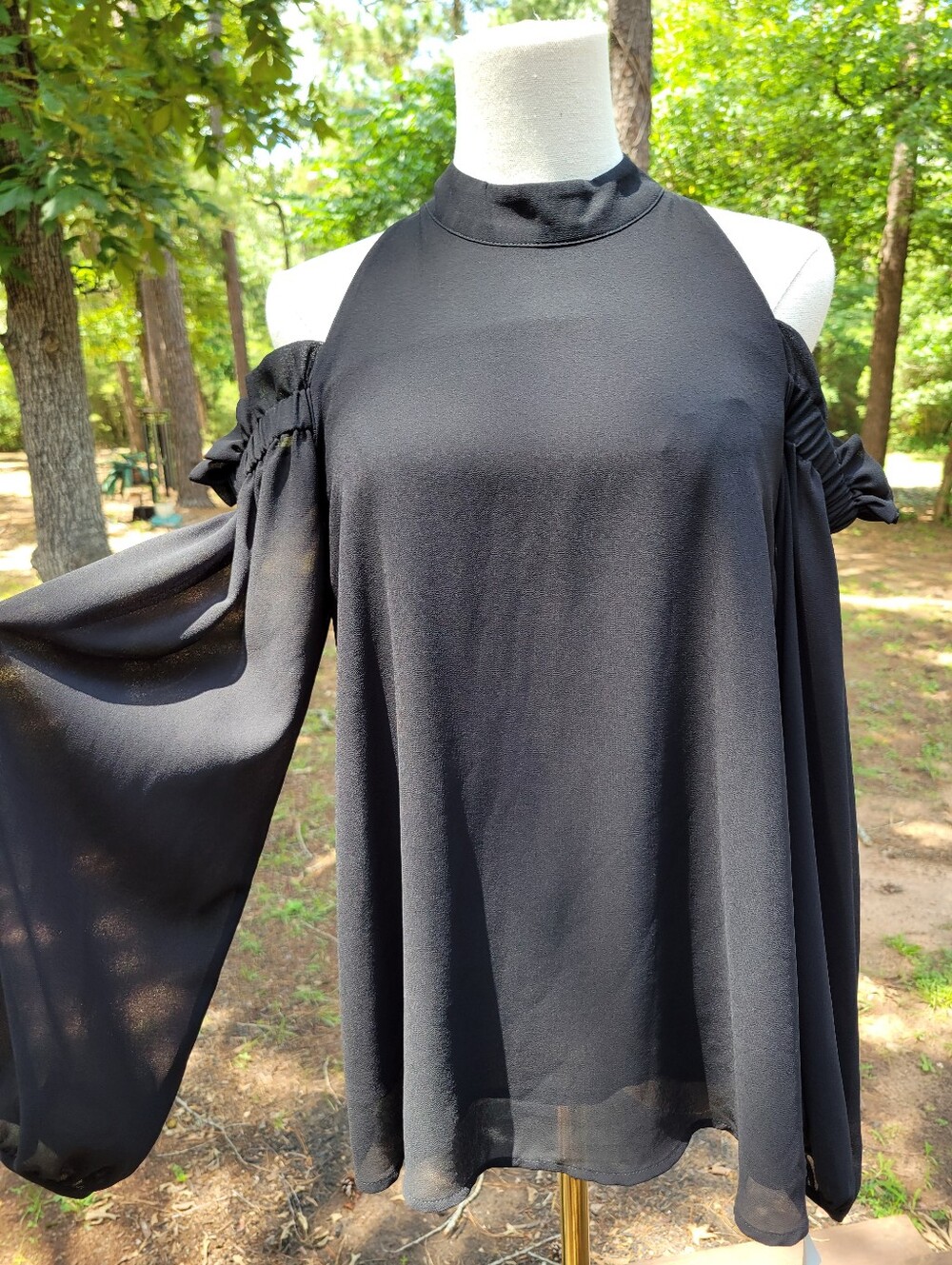 NWT Trouve Black Cold-Shoulder Halter Neck Blouse